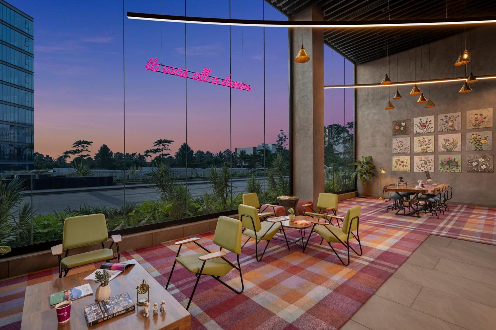 Moxy Bengaluru Airport Prestige Tech Cloud Hotel Devanahalli Ngoại thất bức ảnh